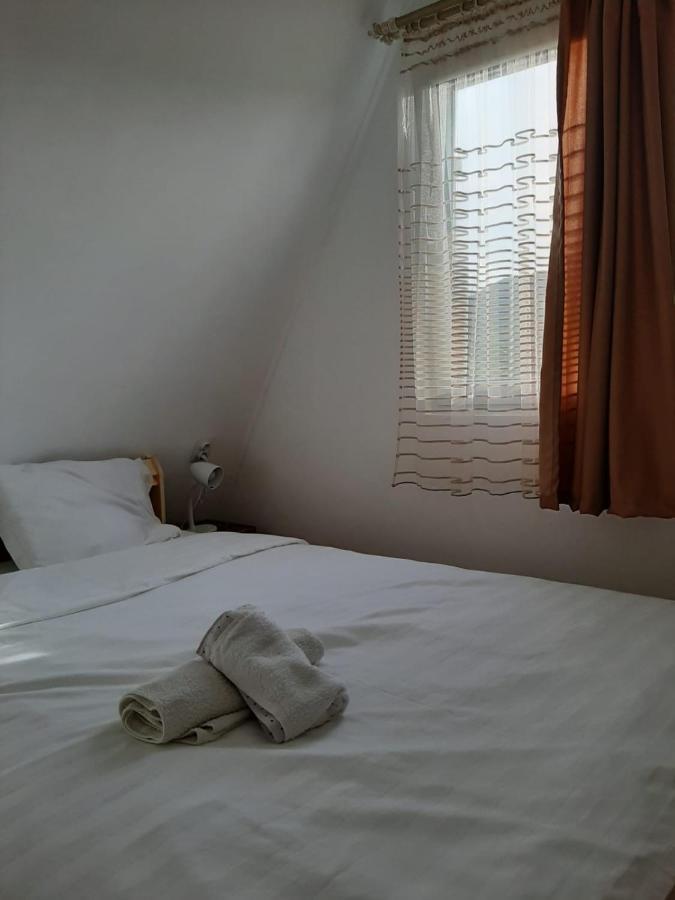 Cabana Din Livada Pucioasa Extérieur photo