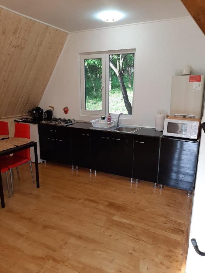 Cabana Din Livada Pucioasa Extérieur photo