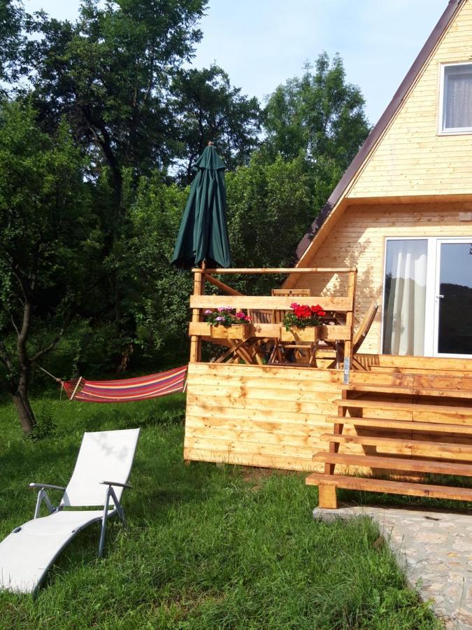 Cabana Din Livada Pucioasa Extérieur photo